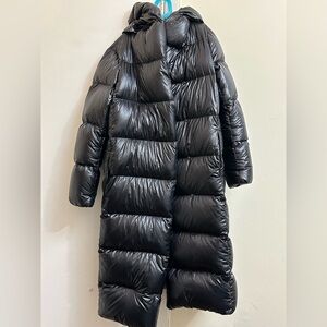 Babaton Aritzia TNA THE DUVET PUFFER Climate Lab Black Puffer Coat S like new